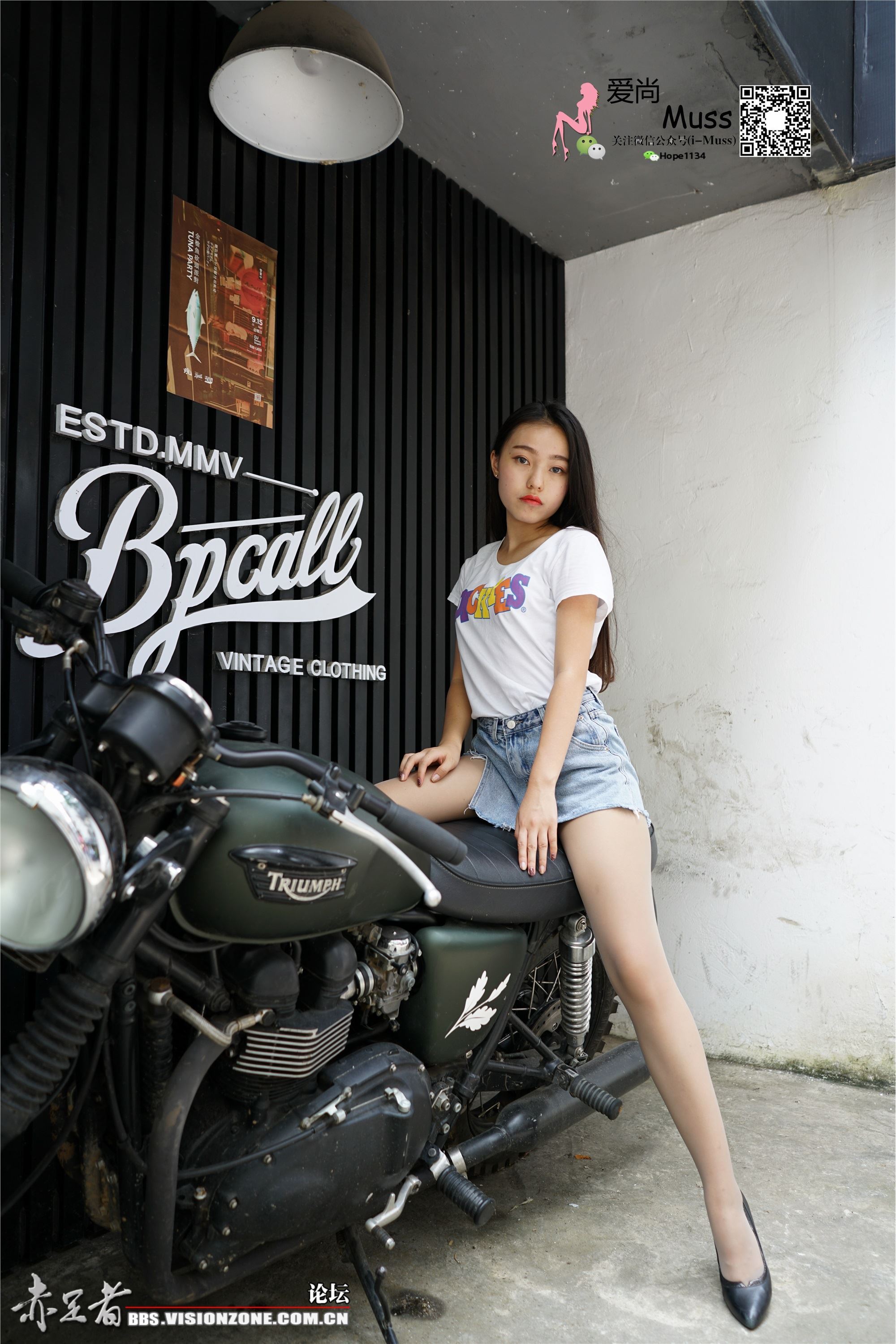 MussGirl慕丝女郎  NO.054 性格很好的大二礼仪模特小小带你上机车